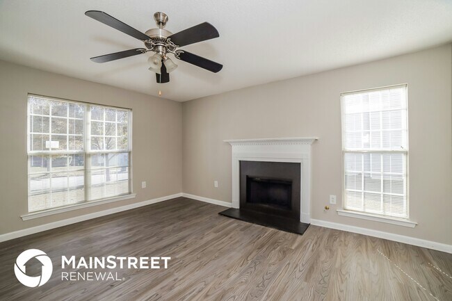 Foto del edificio - 5730 Village Loop