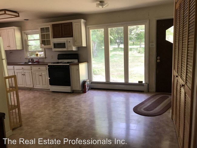Building Photo - 3 br, 1.5 bath House - 228 Maugers Mill Rd.