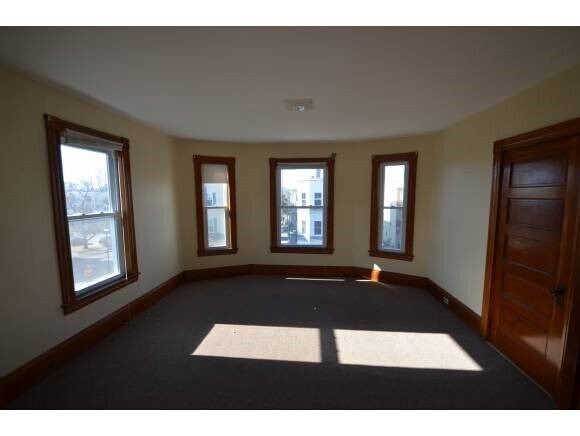 Building Photo - 597 Montgomery St