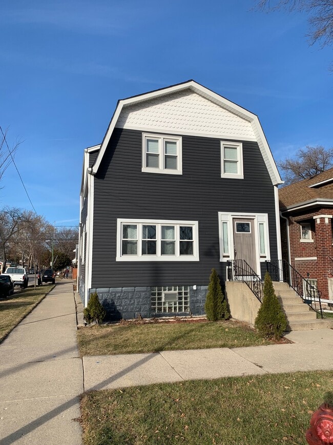 Building Photo - 4858 W Gunnison St