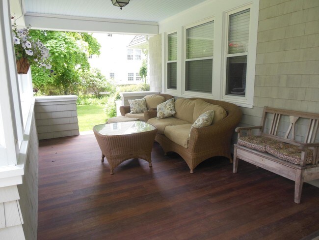 Building Photo - 39 Beach Rd