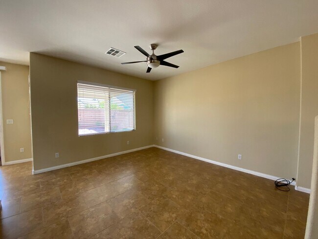 Building Photo - 2 Story Home in the Heart of Henderson Rea...