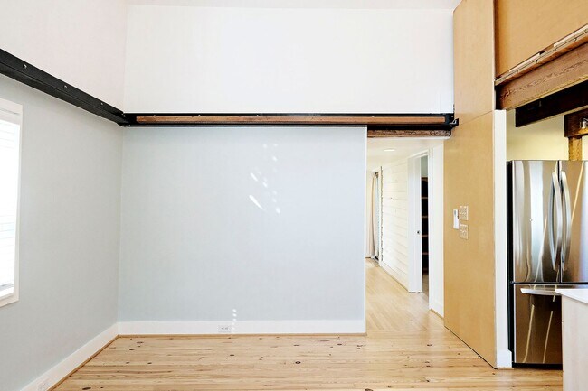 Foto del edificio - Charming Home in Fifeville, Downtown Charlottesville