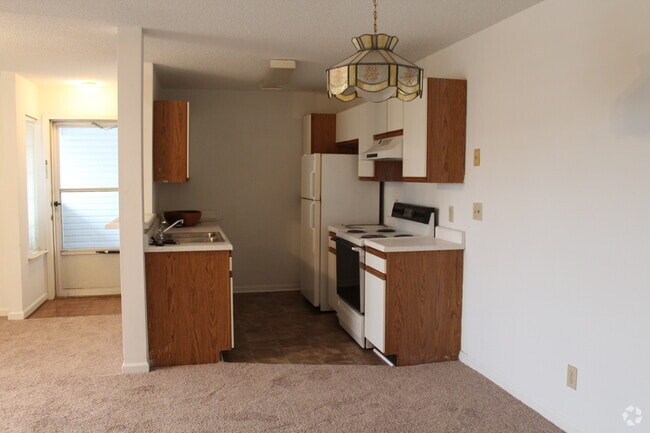 Building Photo - 2225 Huntingdon Dr
