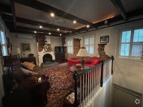 Building Photo - 53 Hasell St