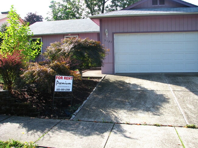 Building Photo - Three Bedroom with Wood Stove