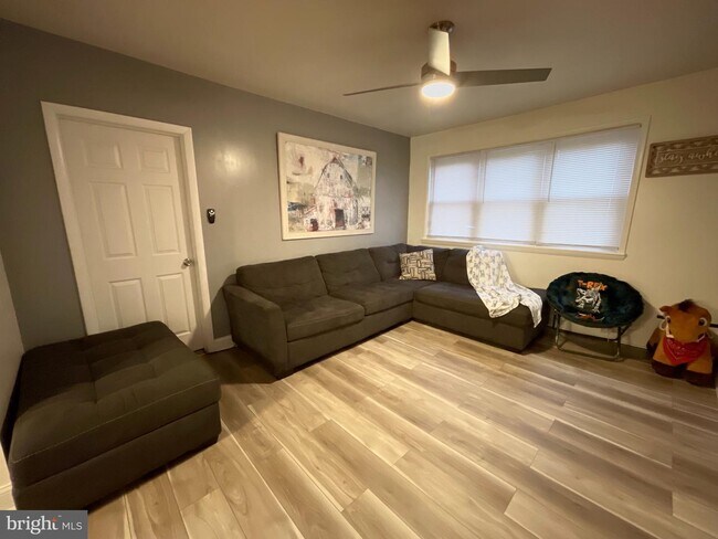 Building Photo - 2530 48th St