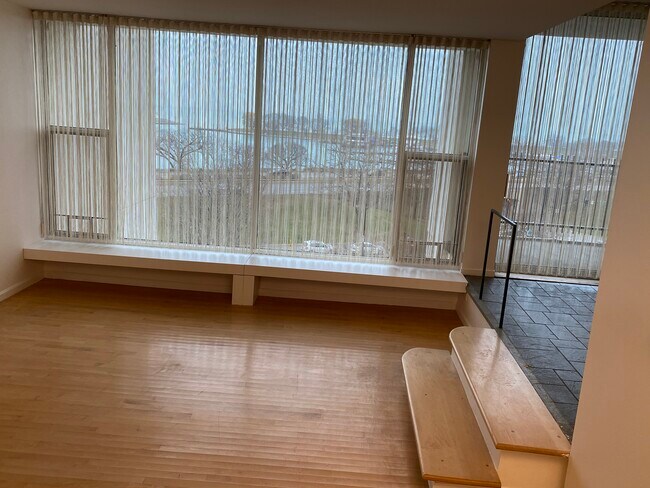 Living Room - 3200 N Lake Shore Dr