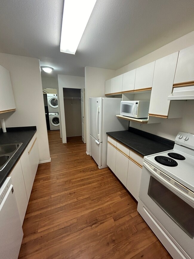 Building Photo - 45222 Watson Rd
