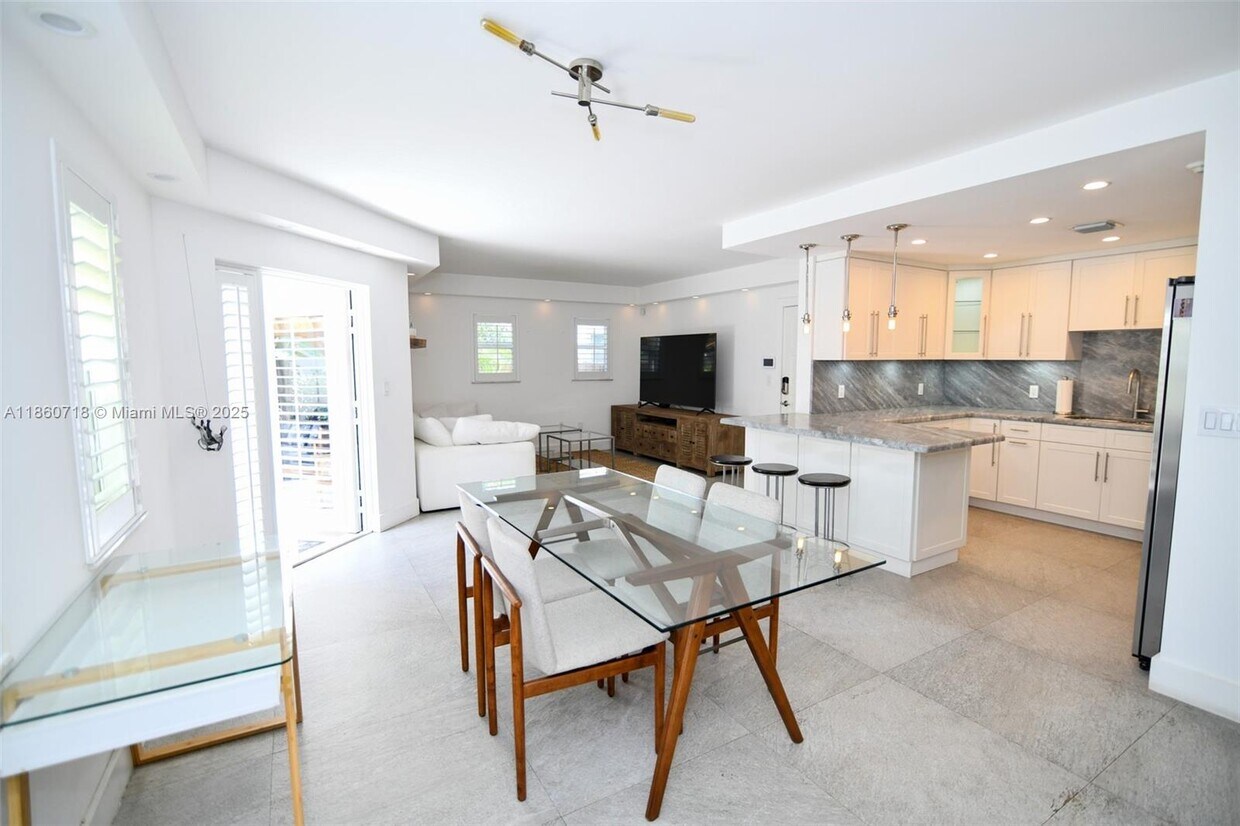 Foto principal - 2918 Bird Ave