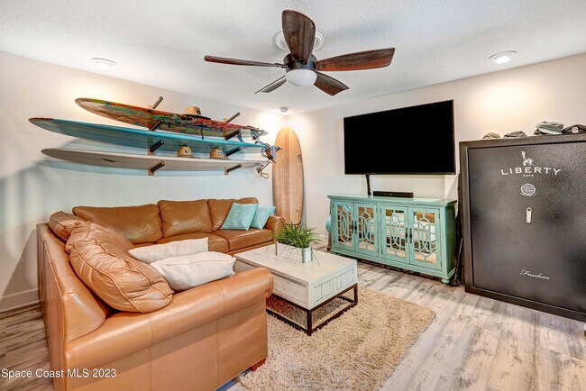 Foto del edificio - 8703 Jasmine Ct