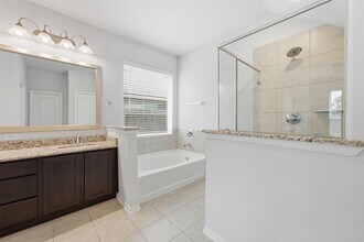 Building Photo - 2526 Bayrose Dr