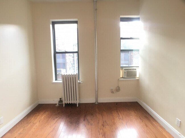 Foto del edificio - 75 Fort Washington Ave