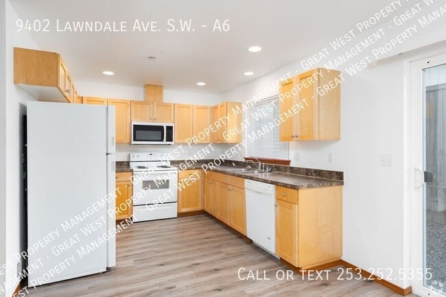 Building Photo - 9402 Lawndale Ave SW