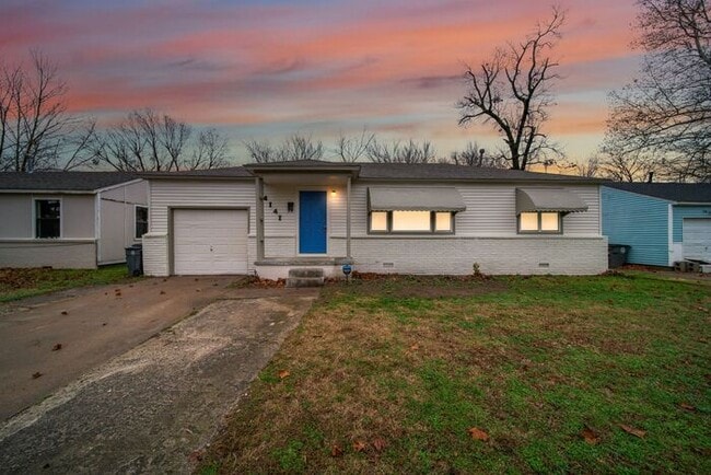 Foto del edificio - Fully Remodeled 3BR Home Near Tulsa Zoo + ...