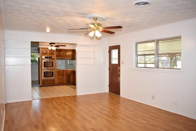 Building Photo - 612 Hillview Dr