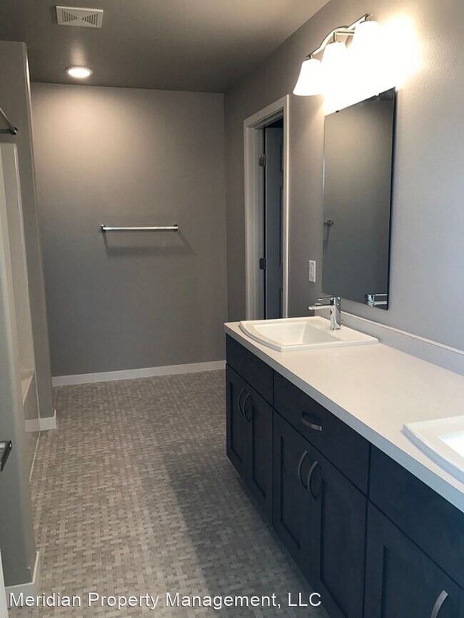 Foto del edificio - 4 br, 3 bath House - 1305 Goldenwood Dr