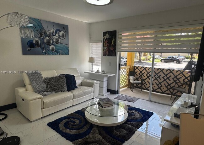 Foto del edificio - 18306 NW 68th Ave