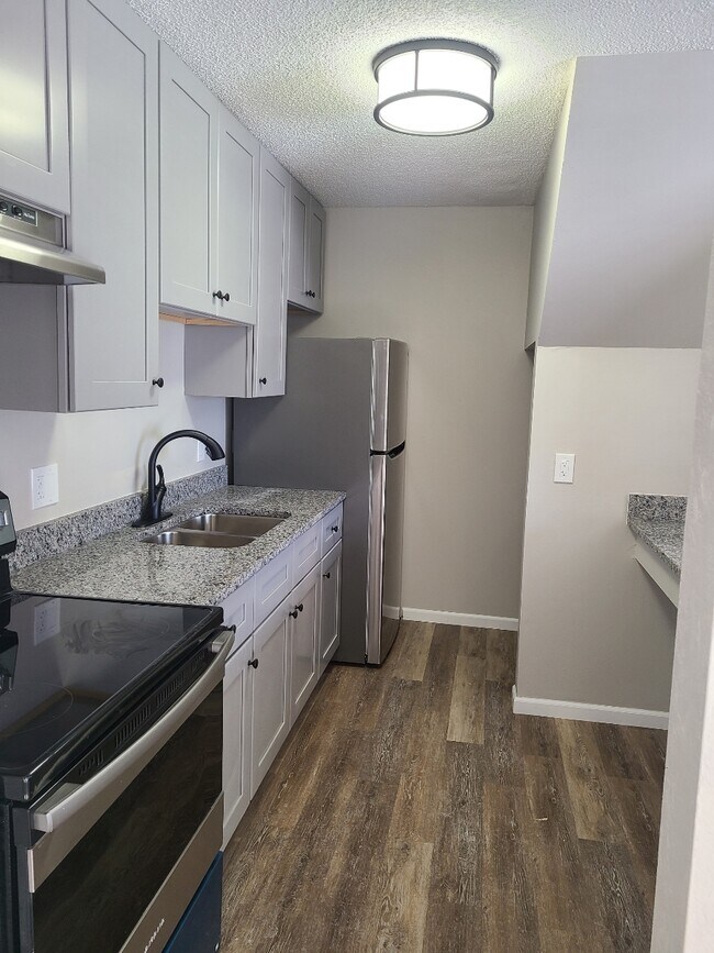 4073 Tower St, Saint Bonifacius, MN 55375 Townhome Rentals in Saint