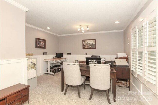 Foto del edificio - 12320 Winget Rd