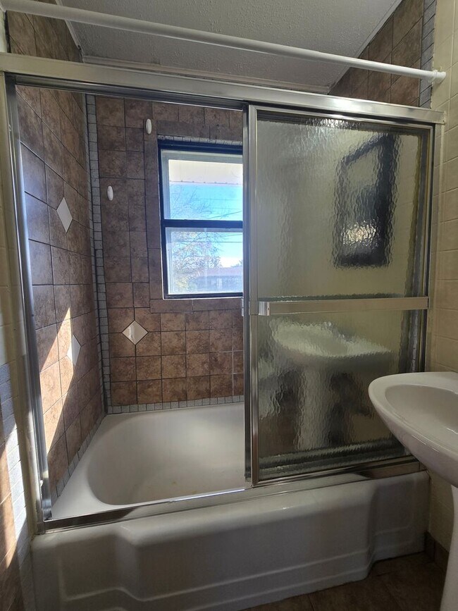 Foto del edificio - 2 bed, 1 bath in Shawnee, OK!