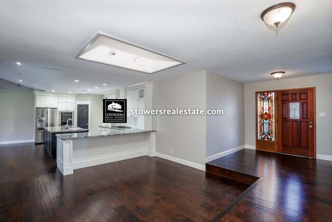 Foto del edificio - 3186 Berkshire Ct