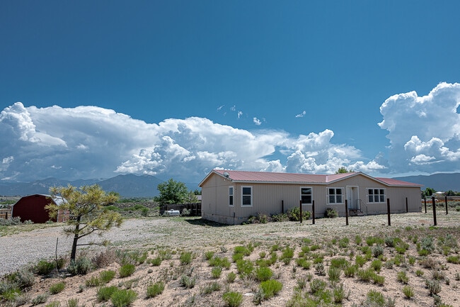 Building Photo - 49 Las Tusas Rd