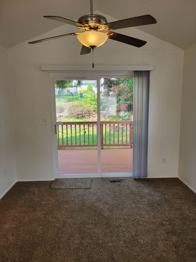 Foto del edificio - 3 Bedroom Home in Ridgetop Area of Silverd...