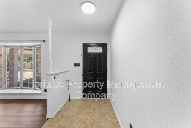 Foto del edificio - 3614 Versailles Dr