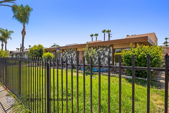 Building Photo - 1324 W. Cerritos