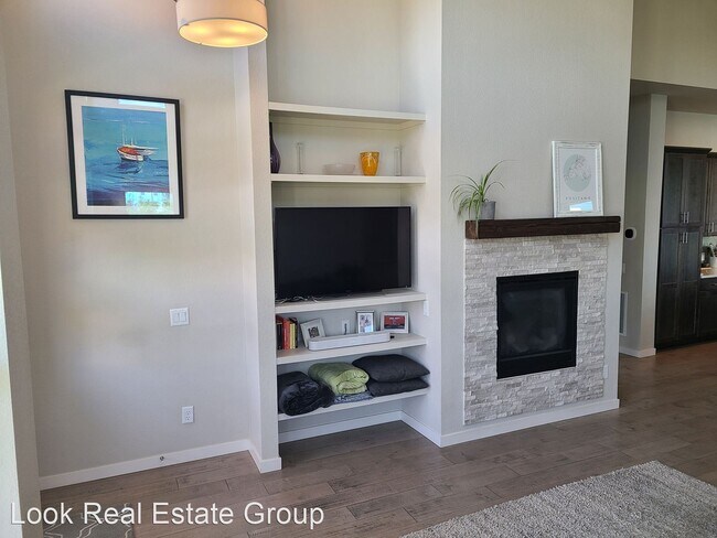 Building Photo - 4 br, 3 bath House - 9426 E 58th Pl