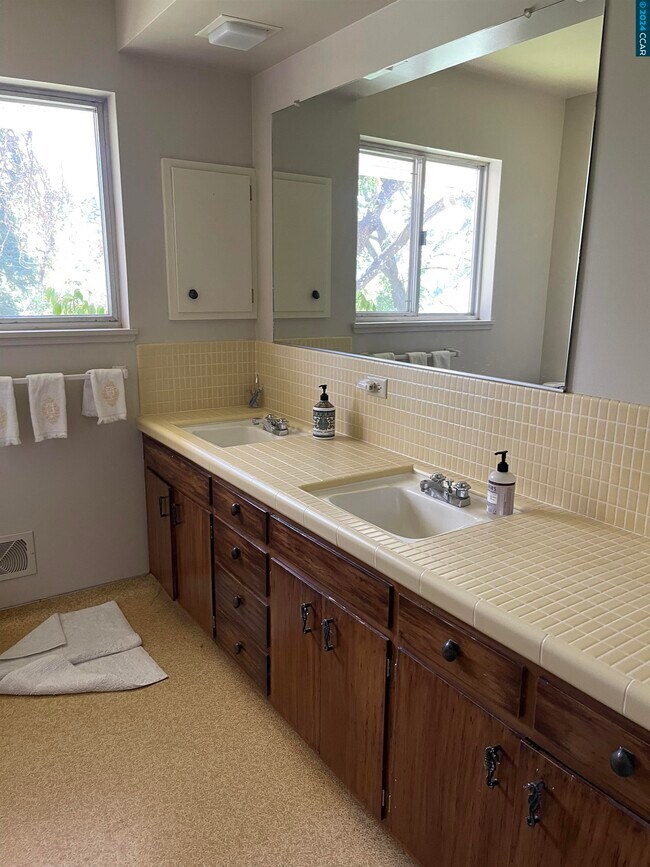 Foto del edificio - 6530 Marsh Creek Rd
