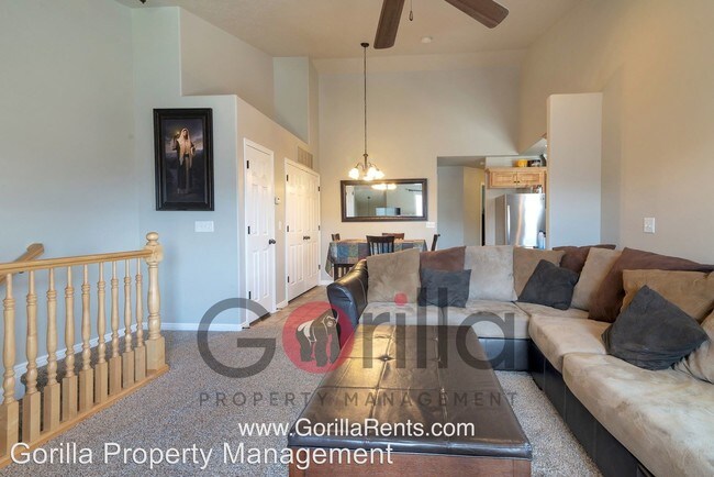 Foto del edificio - 3 br, 2 bath House - 467 S 2550 West #3