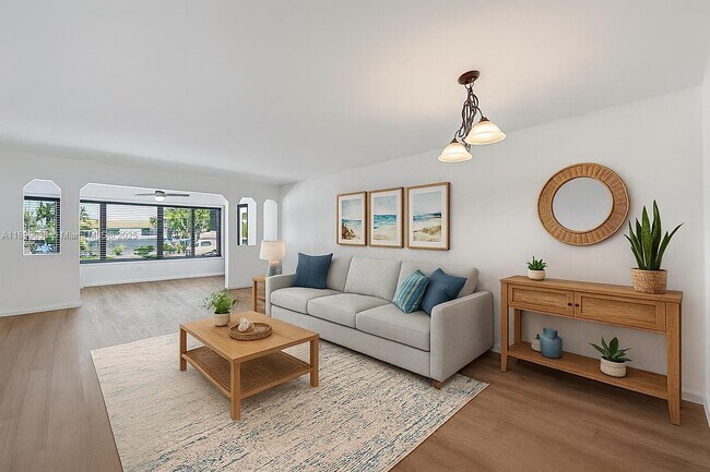 Building Photo - 3111 NE 51st St