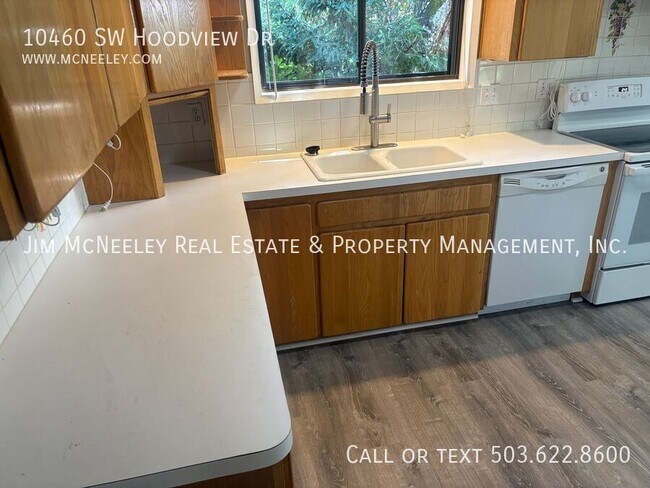 Foto del edificio - 10460 SW Hoodview Dr