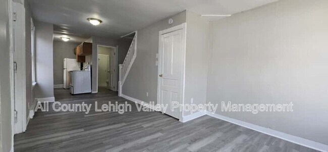 Foto del edificio - 525 N Plum St