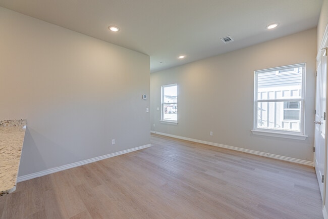 Foto del edificio - 1601 Casuarina Dr