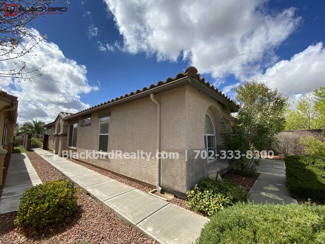 Building Photo - Single Story in the heart of Summerlin