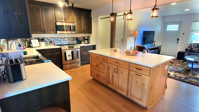 Generous Island - 3707 N County Road 27 House