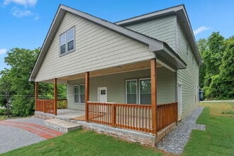 Building Photo - 555 Paines Ave NW