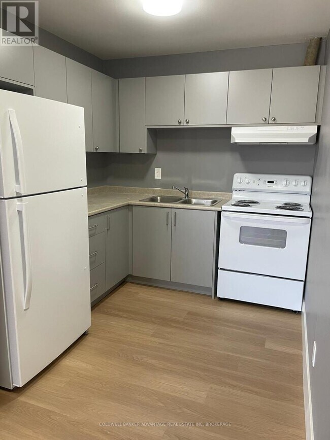 Photo du bâtiment - 55 McAlpine Ave S