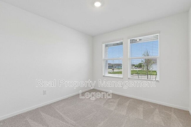 Foto del edificio - 216 Asterwood Ln
