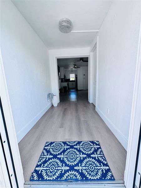 Foto del edificio - 719 NE 38th St