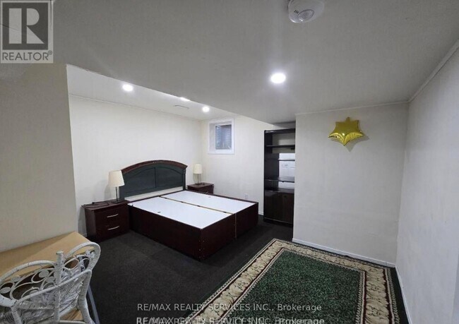 Building Photo - 38 Carter Dr