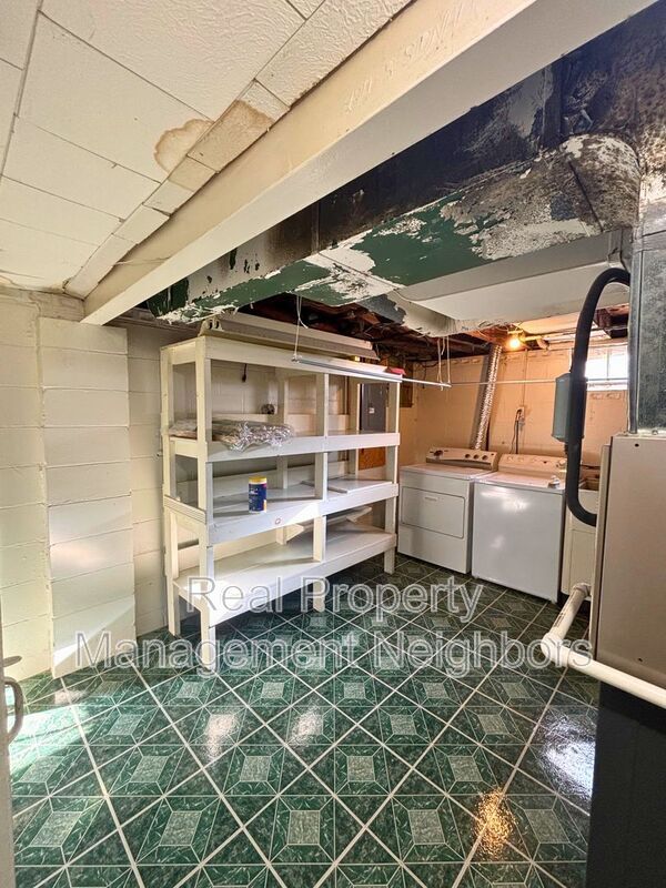 Foto del edificio - 3466 McCracken St