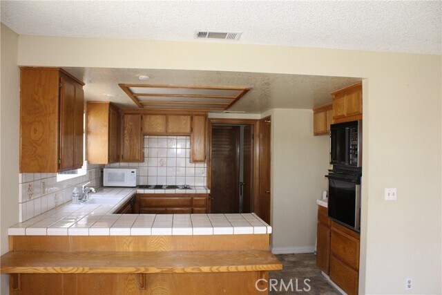 Building Photo - 22372 Loch Lomond Dr