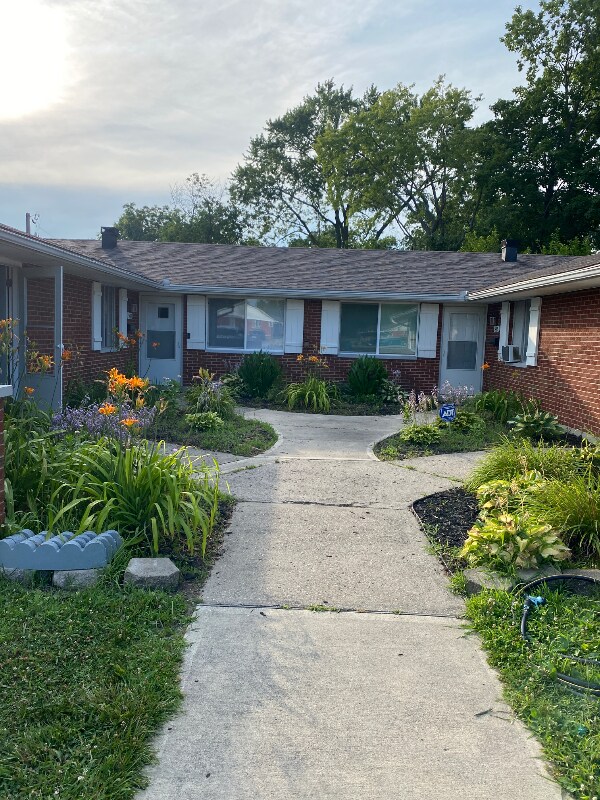 Foto del edificio - 5481 Bellefontaine Rd