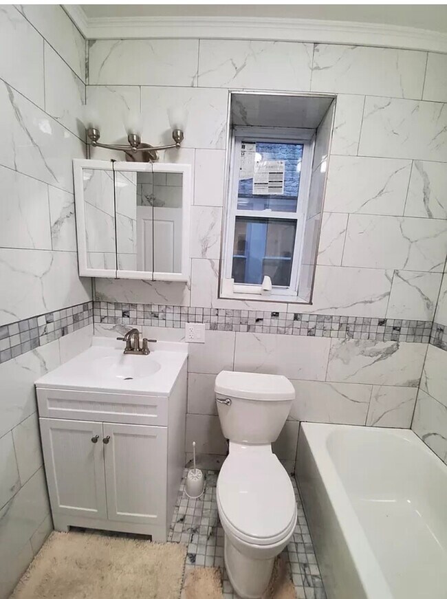 Foto del edificio - 1485 E 34th St