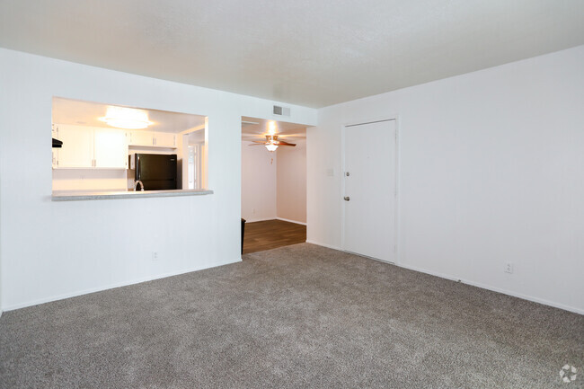 1BD, 1BA - 641SF - VILLA LA CHARLES