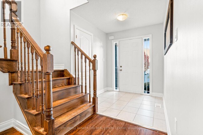 Photo du bâtiment - 3086 Emperor Dr